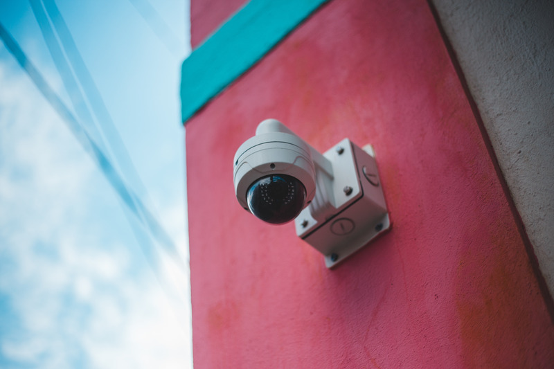 Nadzorujte svoj dom z zunanjo brezžično kamero