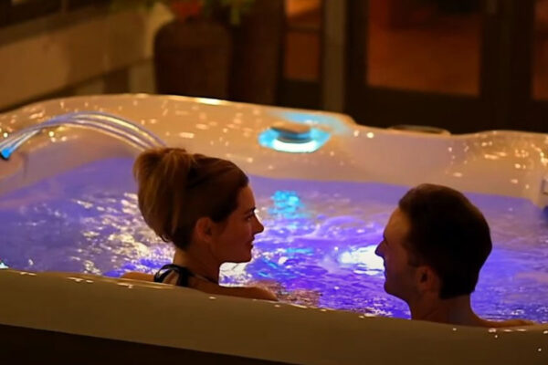 Masažni bazen za 2 osebi